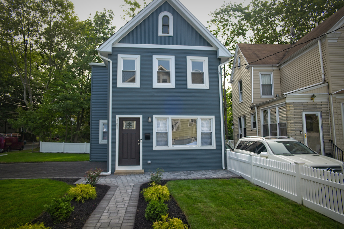 Willowdale — photo 1